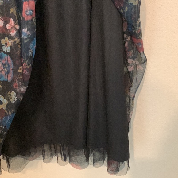 Fun Organza style print skirt. Disney by LC. 29” in length. Black with floral - Picture 4 of 6